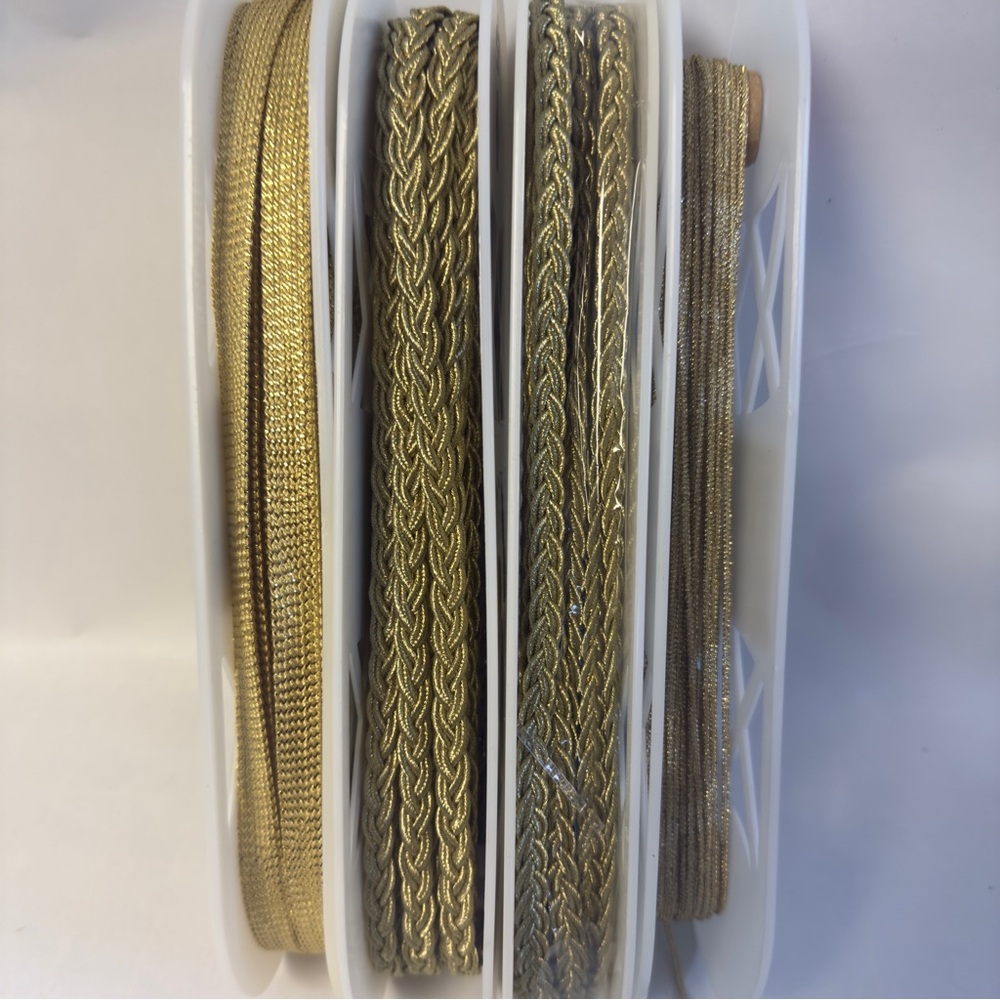 SIMPLICITY 4 Gold Braided Trim NWT